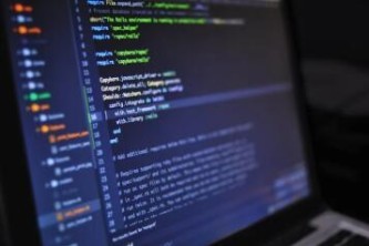 当代码遇见二次元 探索“软件开发证书+动漫设计”的跨界融合之路